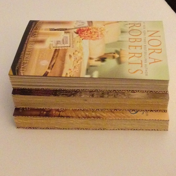 Nora Roberts - The Inn Boonsboro Trilogy Paperback Books - Picture 5 of 7